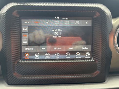 Used 2018 Jeep Wrangler Unlimited Rubicon AWD/4WD image 20