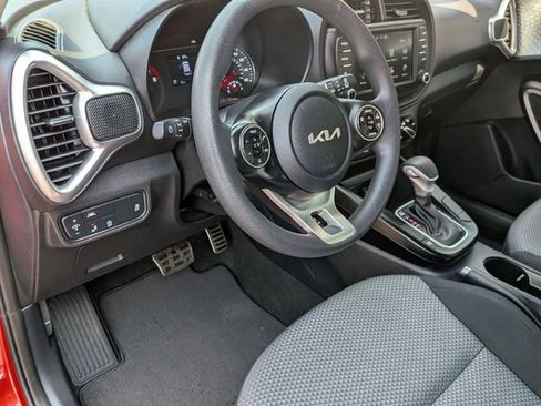 Used 2022 Kia Soul LX w/ Technology Package image 17