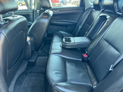 Used 2009 Chevrolet Impala LTZ FWD image 7