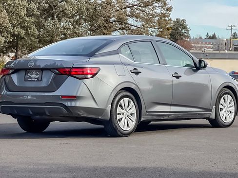 Used 2024 Nissan Sentra S image 4