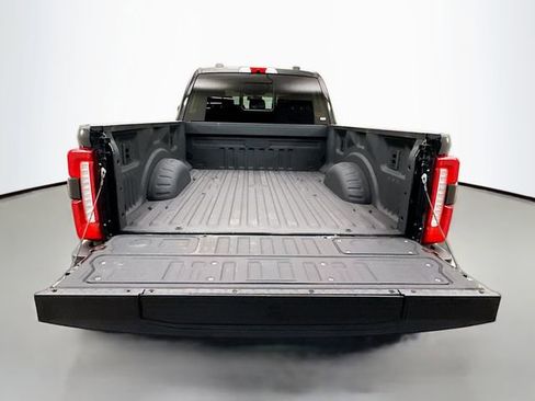 Used 2024 Ford F250 Lariat w/ Lariat Ultimate Package image 28