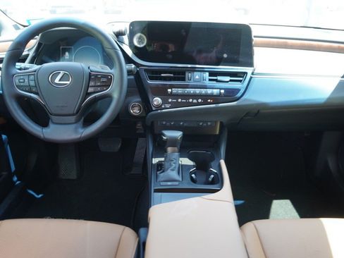 Certified 2025 Lexus ES 350 w/ Premium Package FWD image 13