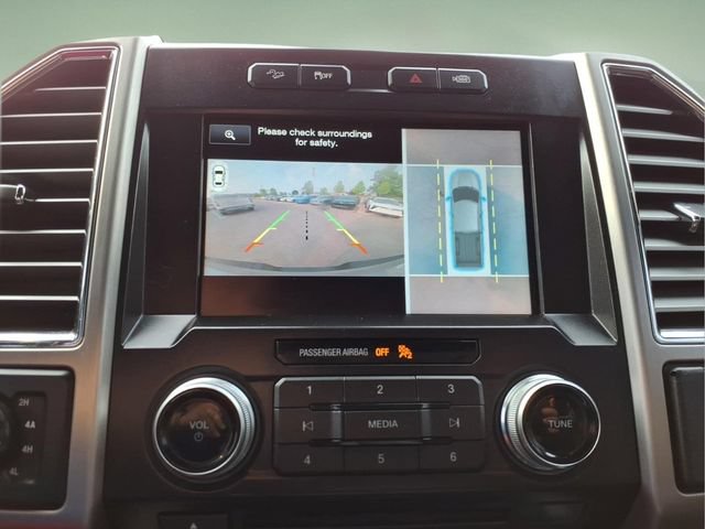 Used 2015 Ford F150 Platinum w/ Equipment Group 701A Luxury AWD/4WD image 18