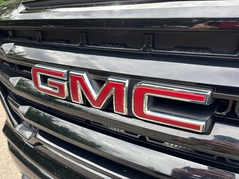 Used 2020 GMC Sierra 1500 Elevation w/ Elevation Value Package AWD/4WD image 9