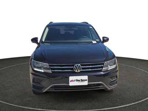 Used 2020 Volkswagen Tiguan SE w/ Panoramic Sunroof Package AWD/4WD image 9