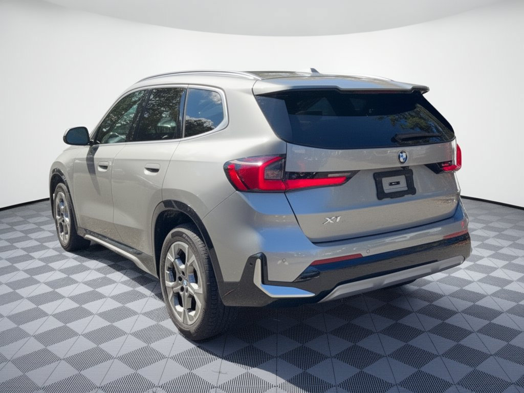 Used 2025 BMW X1 xDrive28i w/ Premium Package AWD/4WD image 3