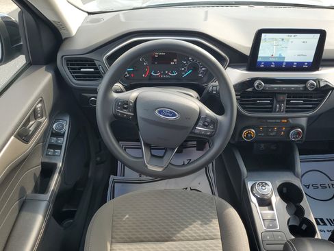 Used 2022 Ford Escape SE w/ SE Sport Appearance Package image 15