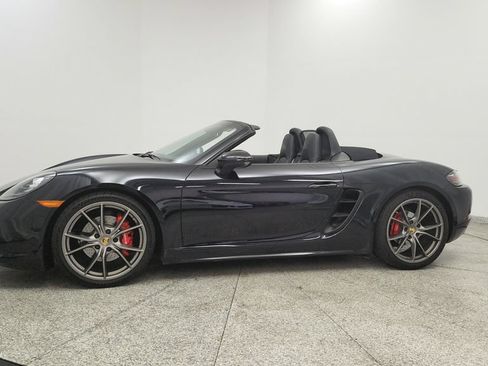 Used 2018 Porsche 718 Boxster S RWD image 2