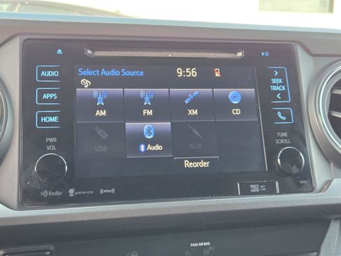 Used 2019 Toyota Tacoma TRD Off-Road w/ Technology Package RWD image 10