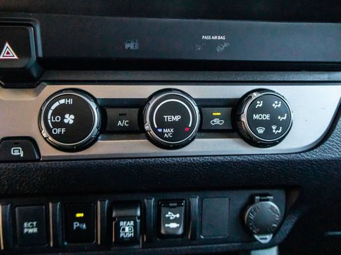 Used 2019 Toyota Tacoma SR5 w/ Exterior Package RWD image 31