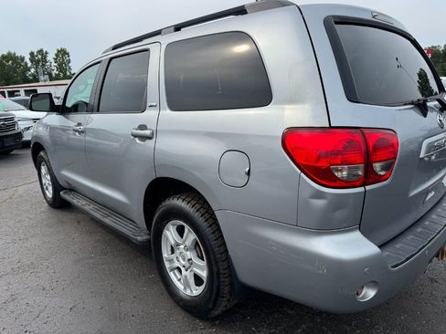 Used 2014 Toyota Sequoia SR5 AWD/4WD image 10