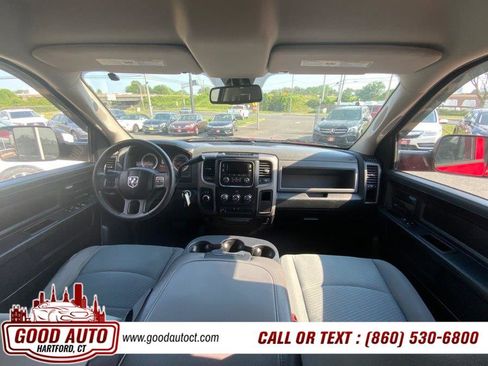 Used 2014 RAM 1500 ST w/ SXT Appearance Group AWD/4WD image 17
