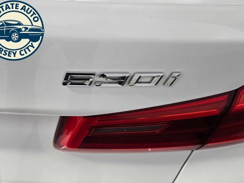 Used 2020 BMW 530i w/ Convenience Package RWD image 34
