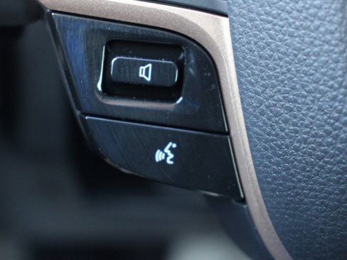 Used 2025 Toyota Crown Signia image 28