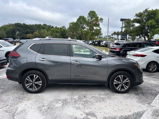 Used 2019 Nissan Rogue SV w/ Premium Package FWD image 18