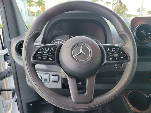 Used 2024 Mercedes-Benz Sprinter 2500 image 16