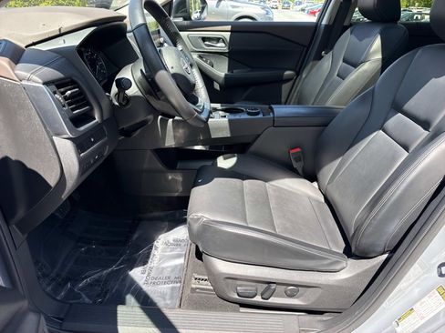 Used 2023 Nissan Rogue SV w/ SV Premium B Package AWD/4WD image 29