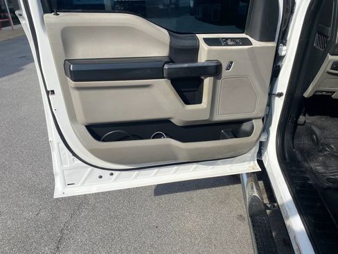 Used 2017 Ford F550 4x4 Regular Cab Super Duty image 9