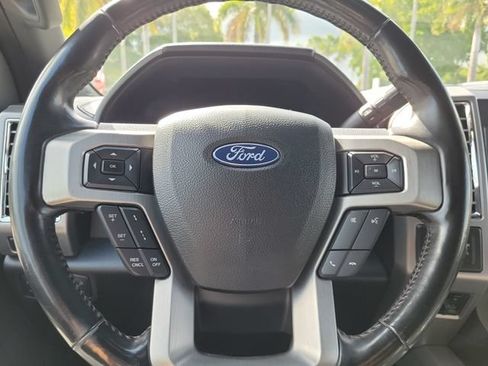 Used 2018 Ford F250 Platinum w/ Platinum Ultimate Package AWD/4WD image 25