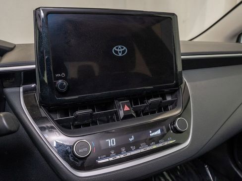 Used 2024 Toyota Corolla LE image 12