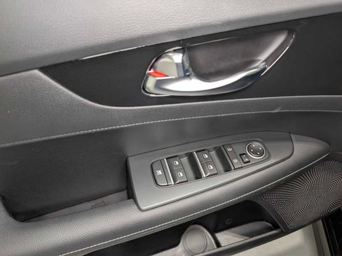 Certified 2024 Kia Forte GT-Line w/ GT-Line Premium Package image 37