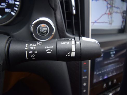 Used 2024 INFINITI Q50 Sensory image 38