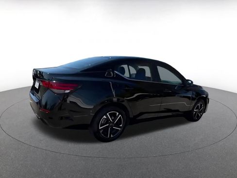 Used 2025 Nissan Sentra SV image 14