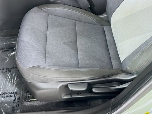 Used 2024 Chevrolet Trax RS image 18