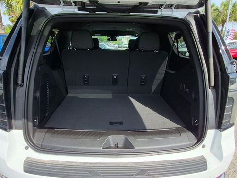 New 2026 Chevrolet Suburban LT w/ Comfort Package AWD/4WD image 11