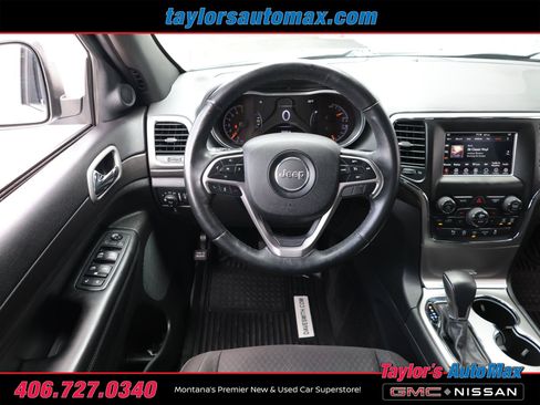 Used 2018 Jeep Grand Cherokee Laredo AWD/4WD image 25