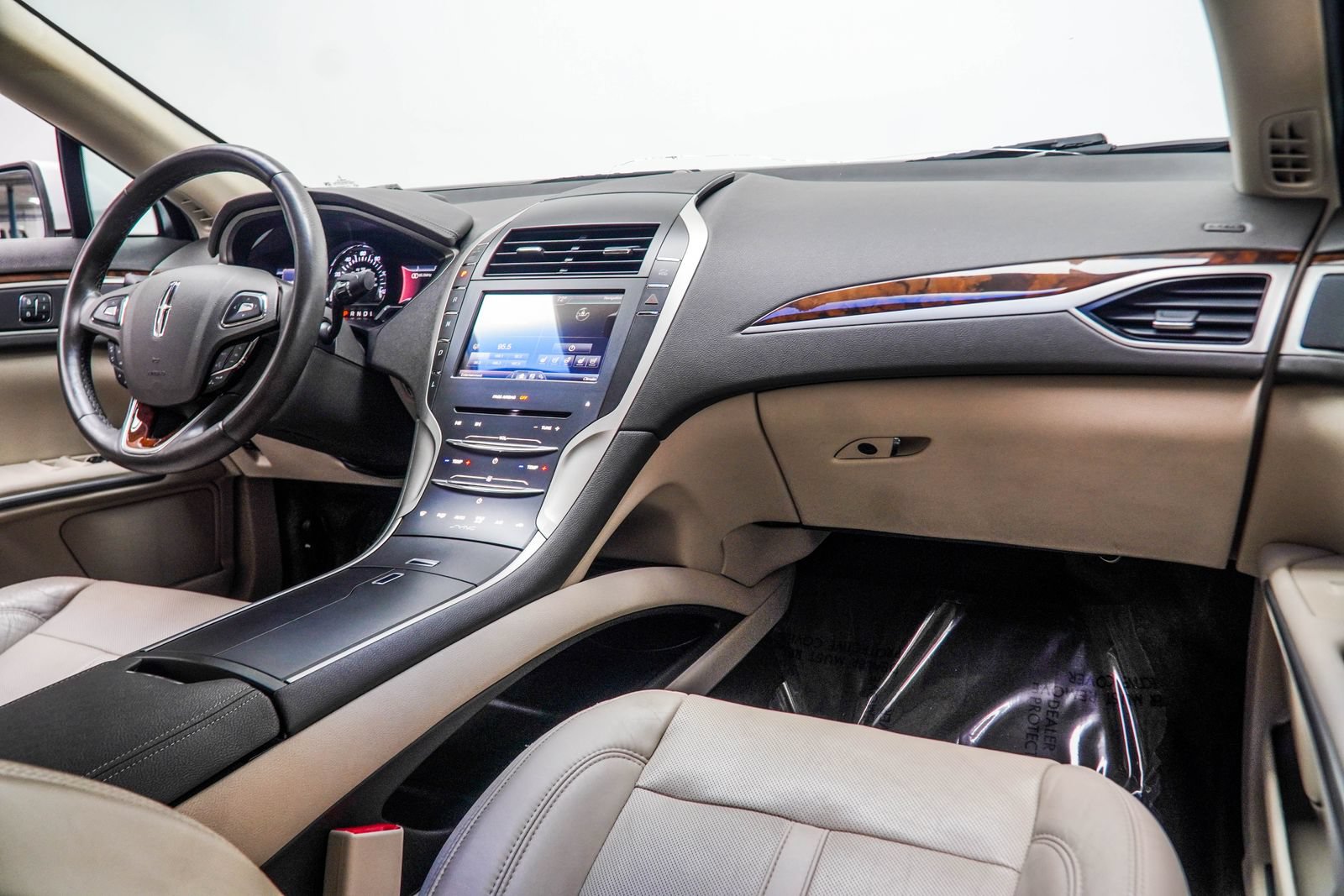 Used 2016 Lincoln MKZ Hybrid w/ Equipment Group 600A Reserve FWD image 19