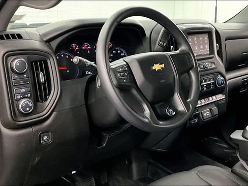 Used 2025 Chevrolet Silverado 2500 W/T w/ WT Convenience Package image 17