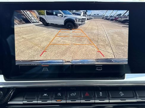 Used 2023 GMC Sierra 1500 Elevation image 24