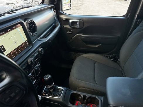 Used 2021 Jeep Gladiator Sport image 26