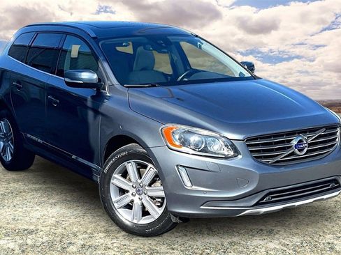 Used 2017 Volvo XC60 T5 Inscription w/ Preferred Option Package image 1