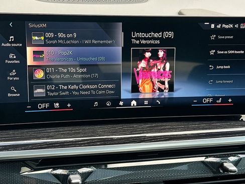 New 2026 BMW X6 xDrive40i w/ Climate Comfort Package image 21