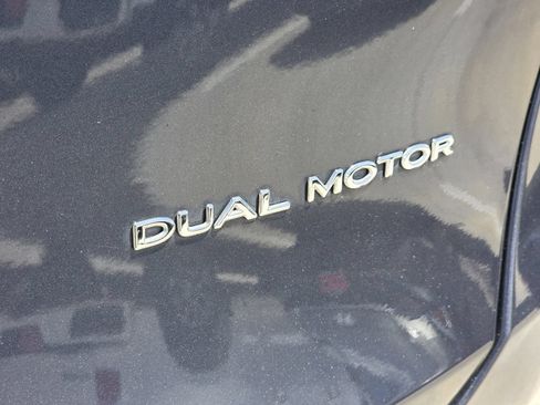 Used 2023 Tesla Model Y Long Range AWD/4WD image 10
