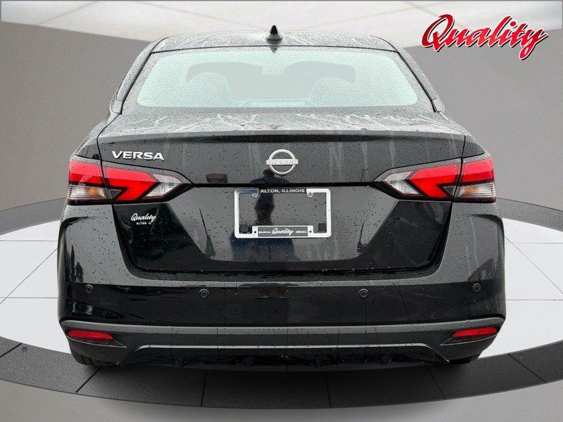 Used 2025 Nissan Versa SV FWD image 3