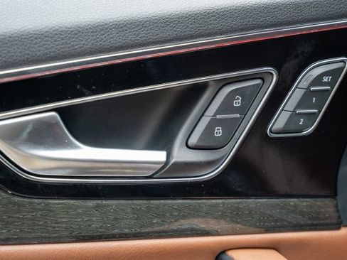 Used 2019 Audi Q7 3.0T Prestige w/ Prestige Package AWD/4WD image 41