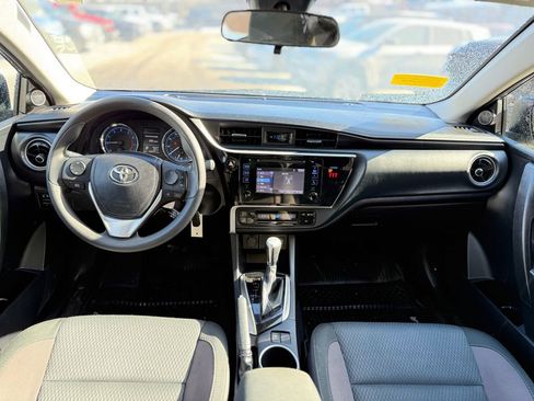 Used 2019 Toyota Corolla LE w/ Carpet Mat Package (TMS) image 13