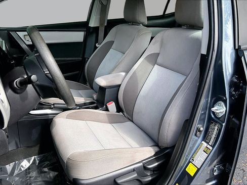 Used 2018 Toyota Corolla LE FWD image 8