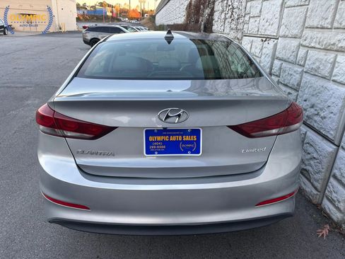 Used 2017 Hyundai Elantra Limited image 5
