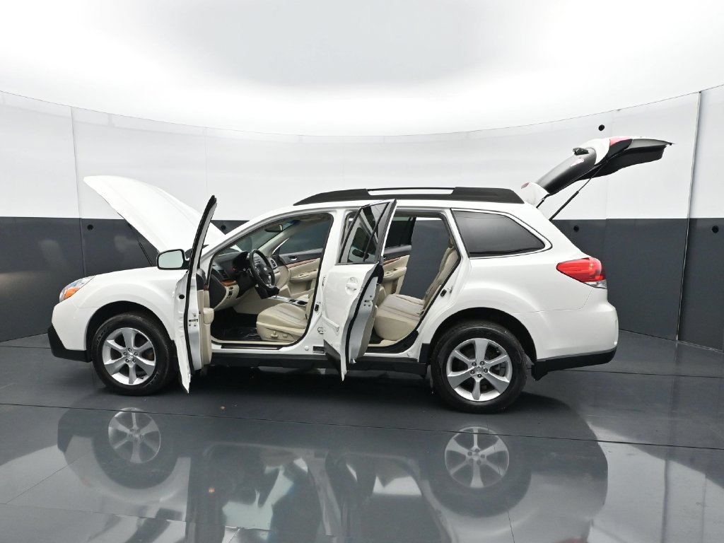 Used 2013 Subaru Outback 2.5i Limited AWD/4WD image 38
