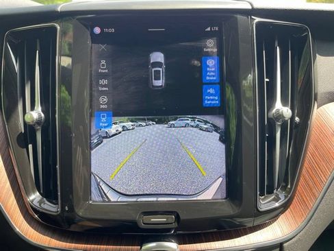 Certified 2023 Volvo XC60 B5 Plus w/ Climate Package AWD/4WD image 21