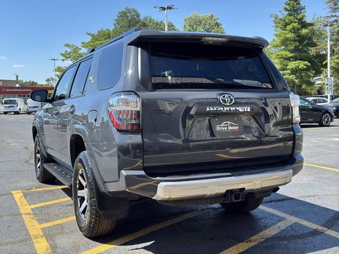 Used 2024 Toyota 4Runner TRD Off-Road image 17