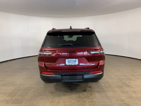 Used 2024 Jeep Grand Cherokee L Altitude image 10