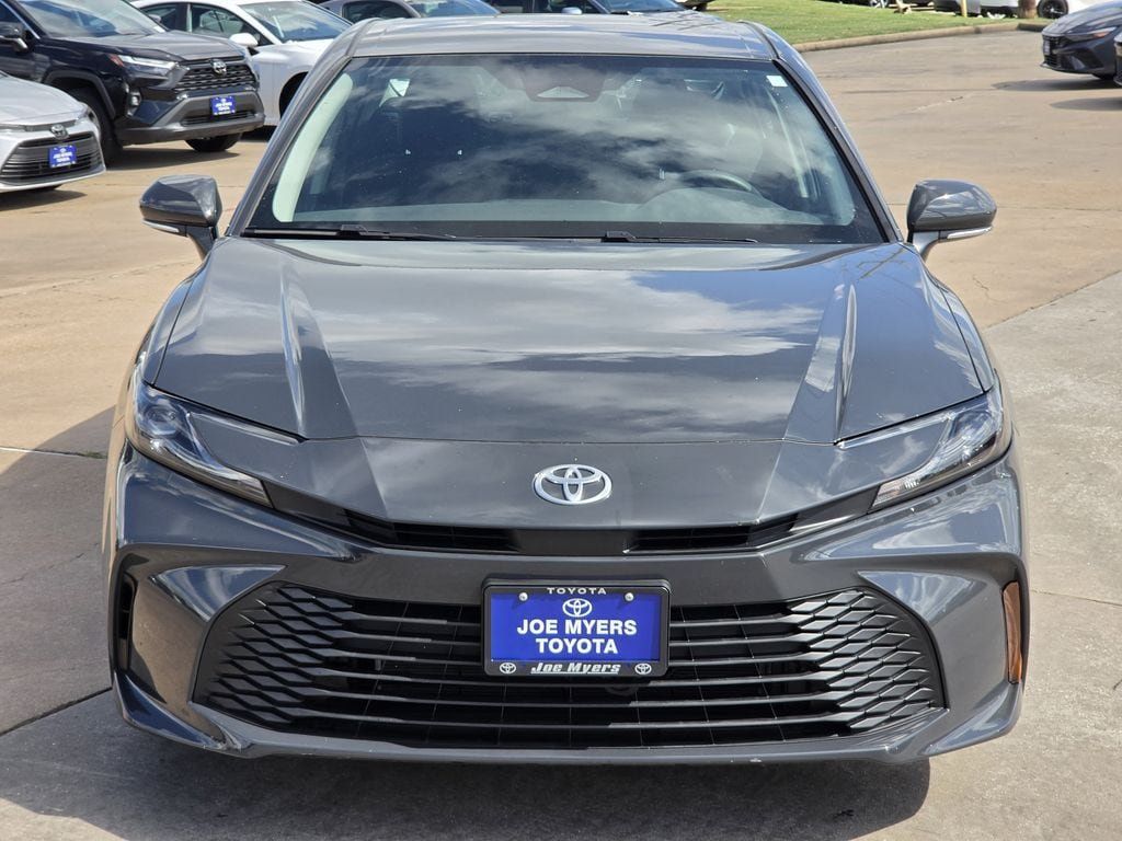 Used 2026 Toyota Camry LE FWD image 3