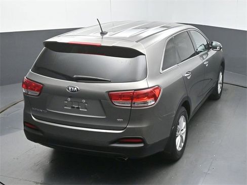 Used 2018 Kia Sorento L image 45