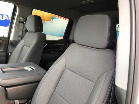 Used 2025 Chevrolet Silverado 1500 LT AWD/4WD image 17