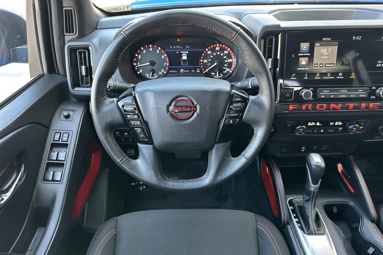 Used 2025 Nissan Frontier PRO-4X AWD/4WD image 17